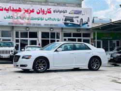 کرایسلەر 300